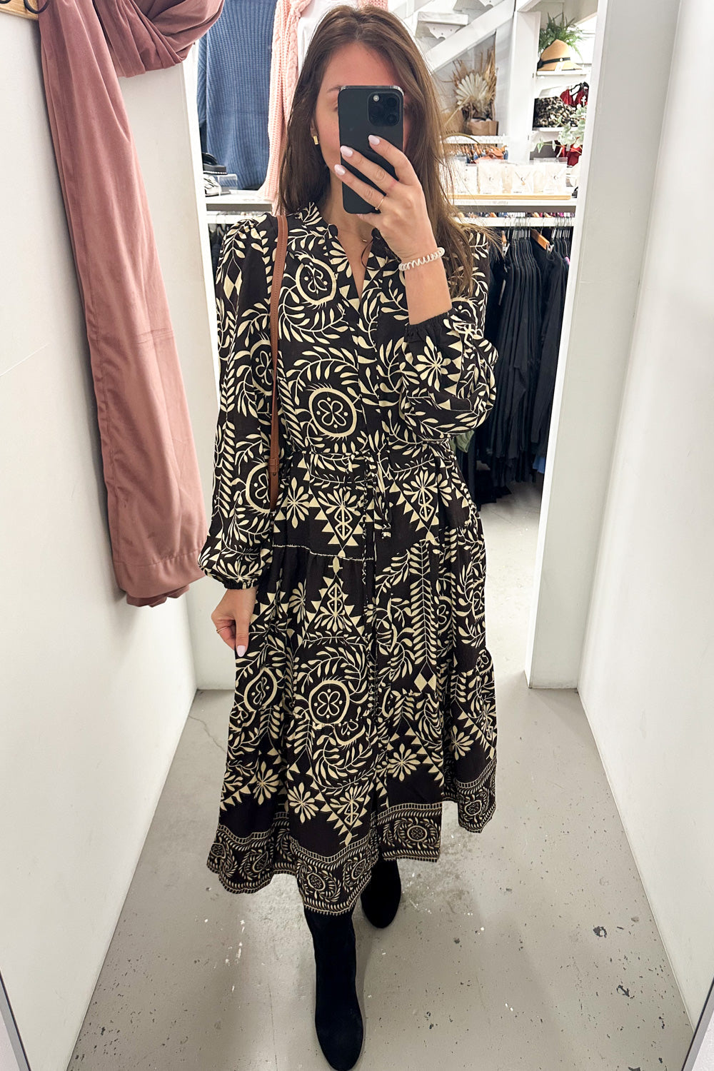 Chocolate Beige Border: julie