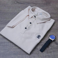 Polo coreano para hombre, cuello vuelto, logo en el pecho, tejido elástico en 4 direcciones