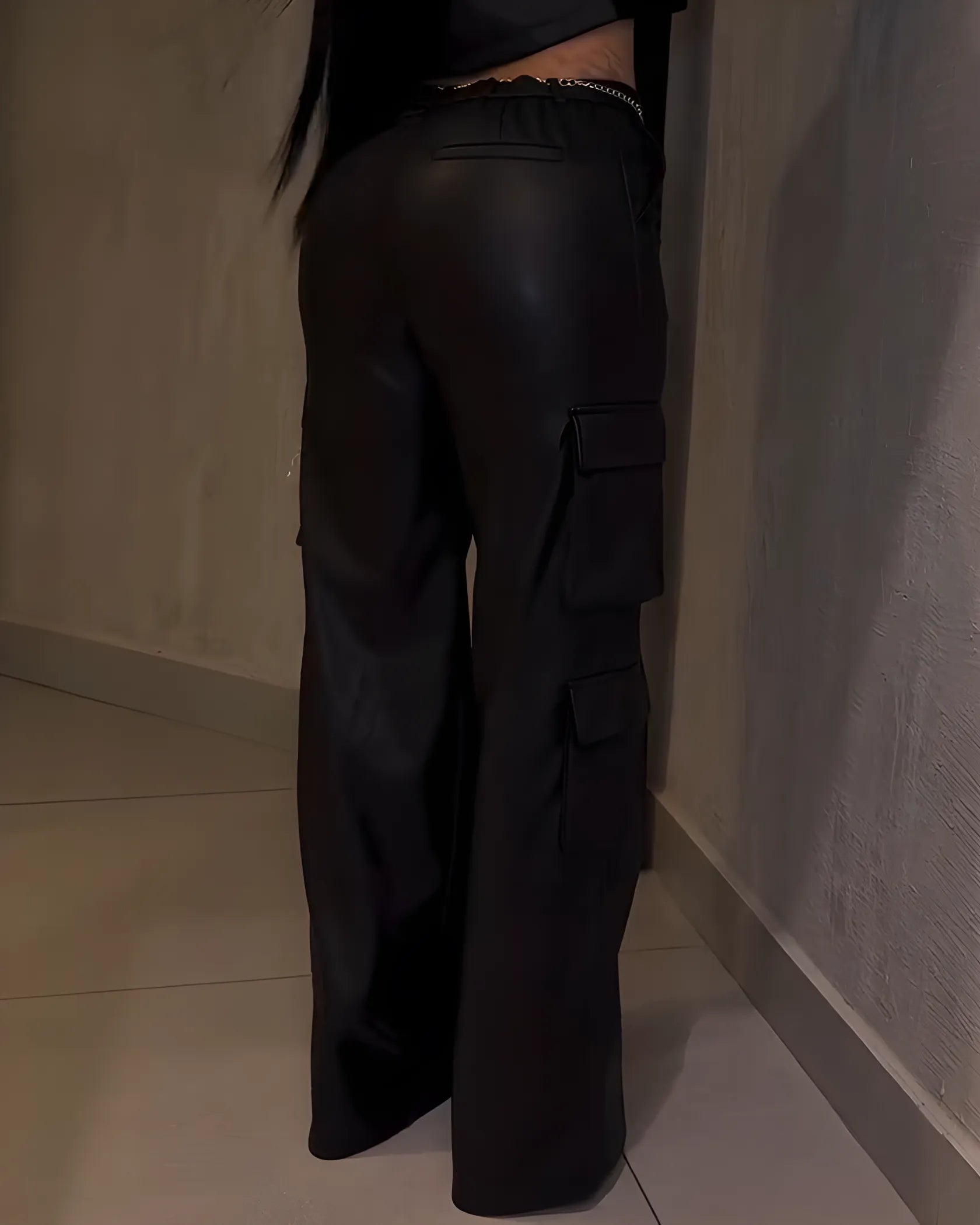 Pantalón anchos de cuero estilo cargo