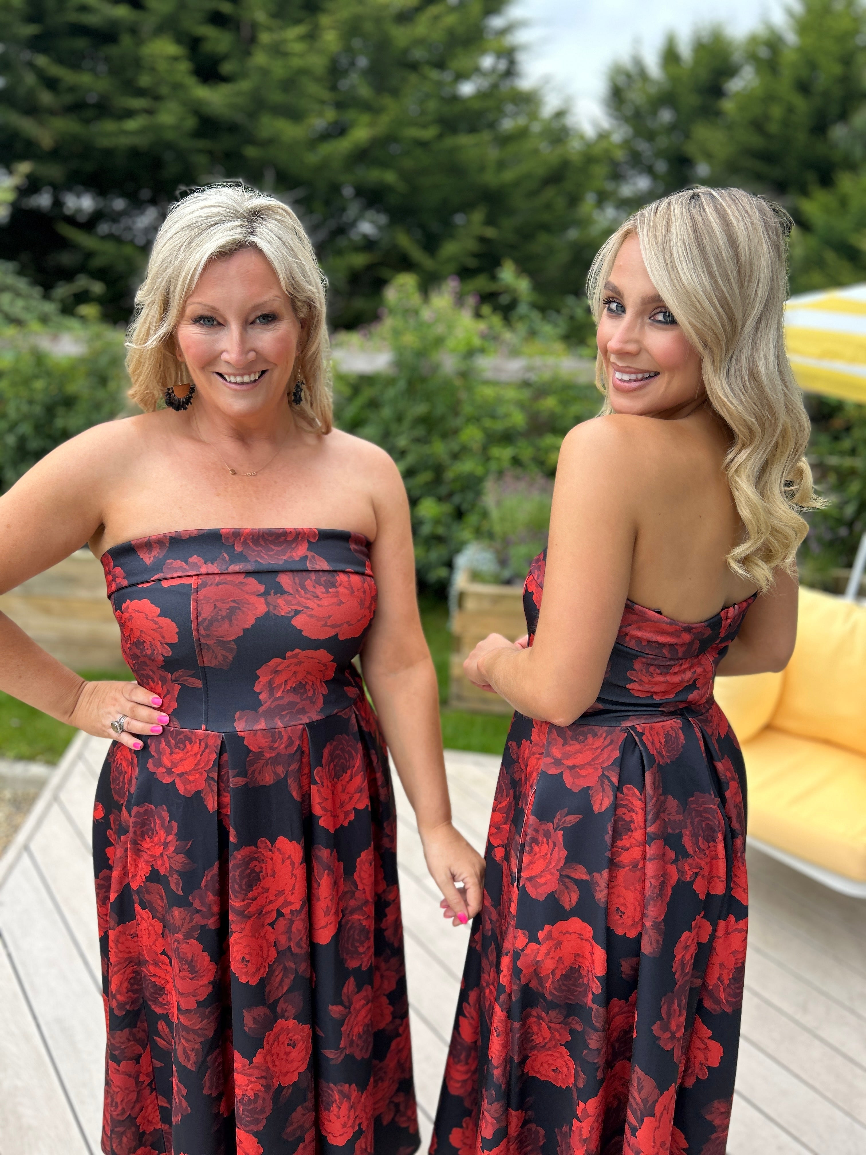 Vestido rojo floral de Danni