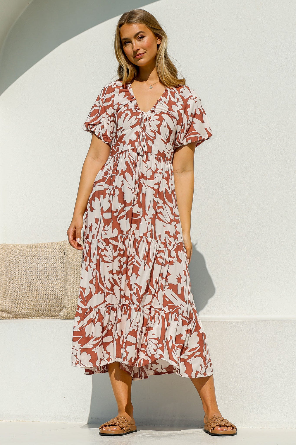 Vestido midi Charis - Vestido con escote en V