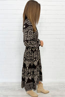 Chocolate Beige Border: kym