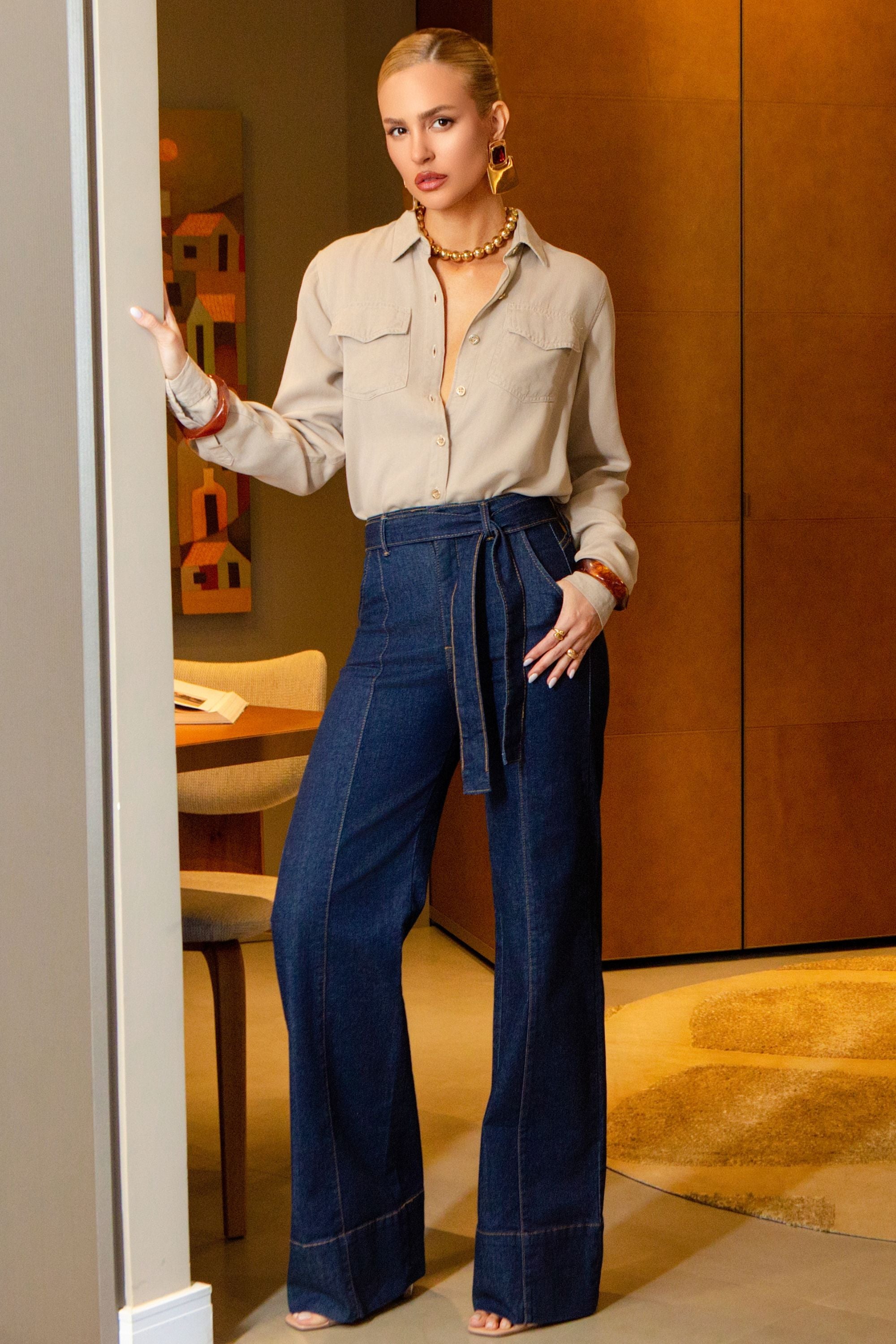 Vaqueros de tiro alto y pierna ancha