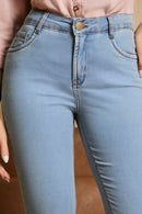 Vaqueros Claros con Efecto Moldeador