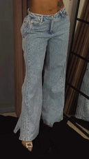 Vaqueros con apliques brillantes