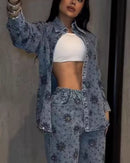 Conjunto con lentejuelas y flores