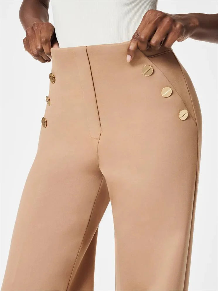 PANTALÓN DE PIERNA ANCHA CON BOTONES